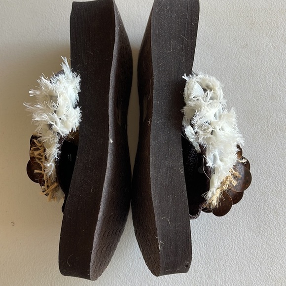 NWT Southern Swank Flip Flops - Picture 4 of 7